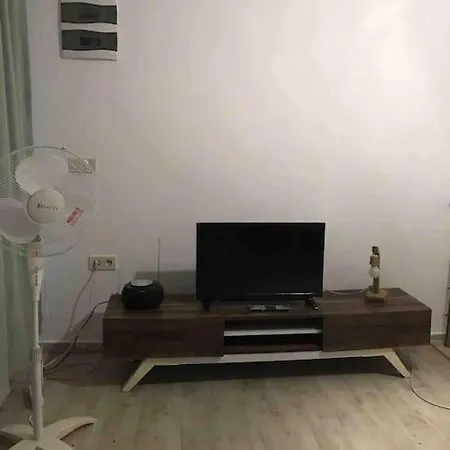 Bodrum Sahilinde Bahceli Terasli Ferah Ev * قرابورون