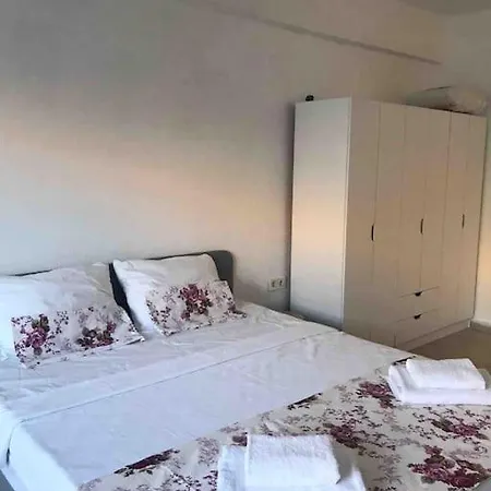 דירה Bodrum Sahilinde Bahceli Terasli Ferah Ev קרבורון